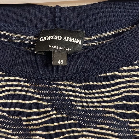 Giorgio Armani Crewneck Short Sleeves size 48 - Picture 2 of 7